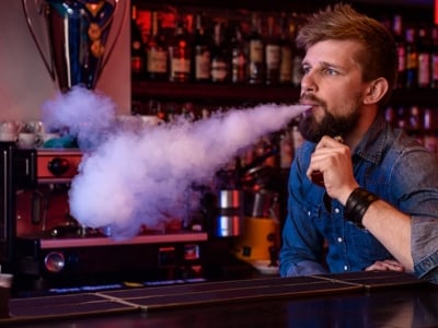 Peut-on vapoter la cigarette électronique dans un bar ?