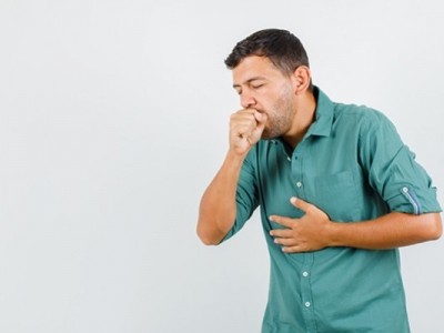 Pourquoi je m’étouffe avec ma cigarette électronique ?