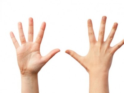 E-liquides sur les mains